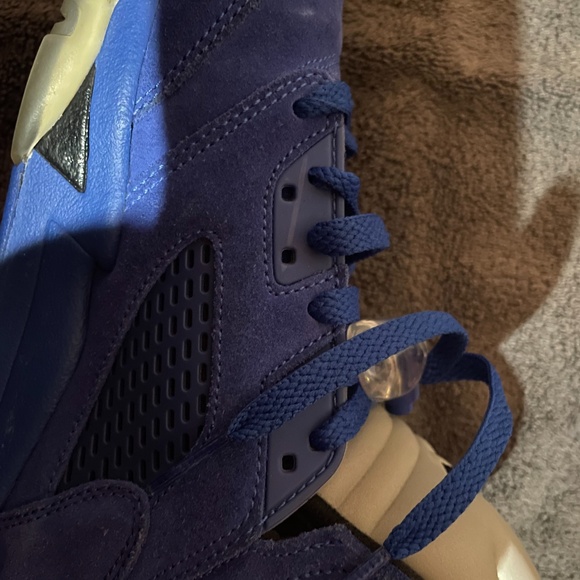 Nike Air Jordan 5 Retro - Picture 2 of 4